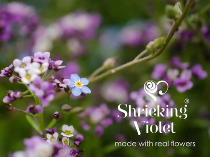 Naszyjnik z prawdziwych kwiatów marki Shrieking Violet® Srebrny owalny wisiorek z prawdziwymi kwiatami. Przemyślany prezent dla ogrodnika, kwiaciarki i miłośnika przyrody