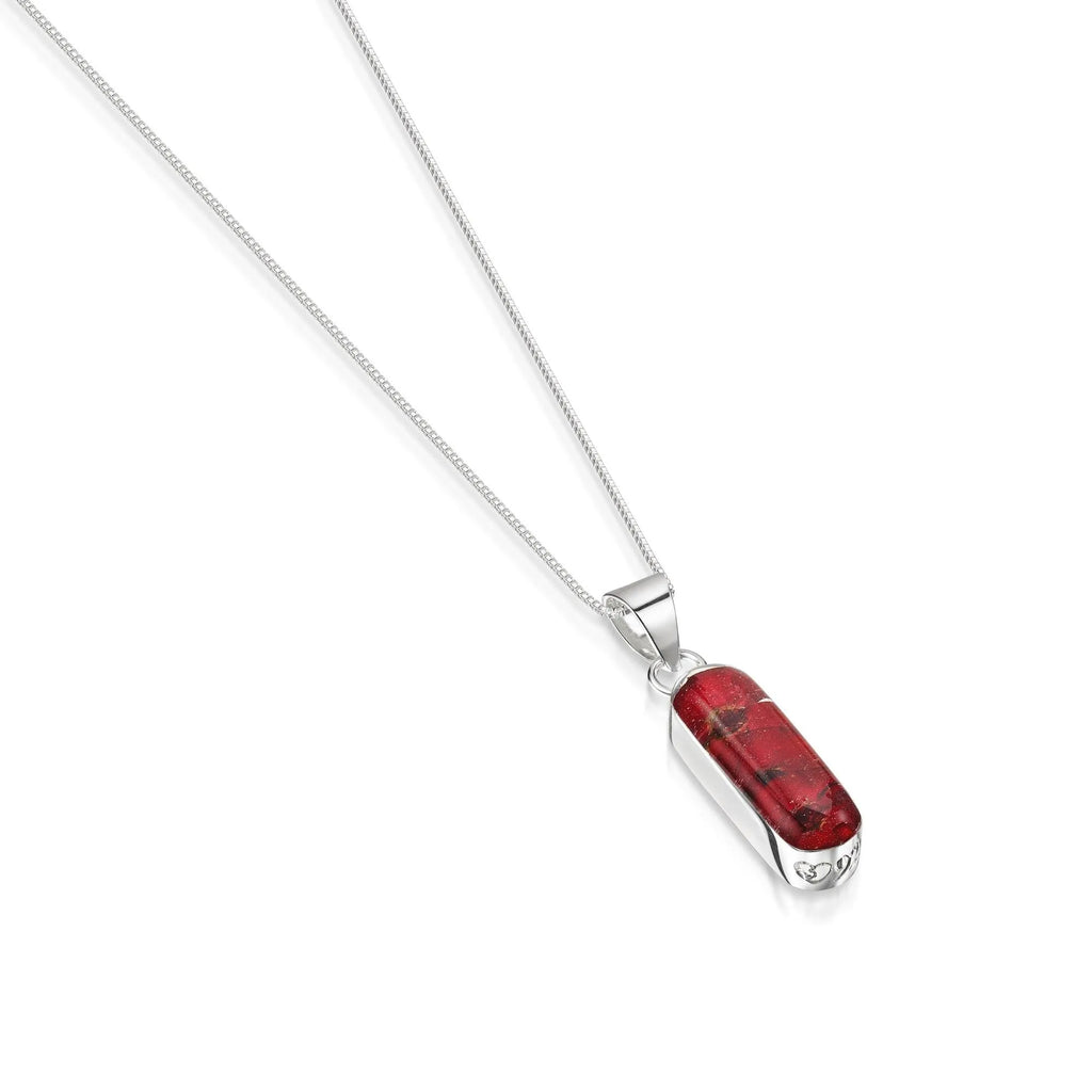 Poppy necklace 'Leela' vertical bar pendant